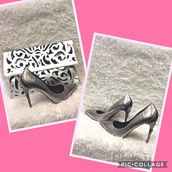 Chrome Lighting Bolt Heel Pump - Picture 2 of 2